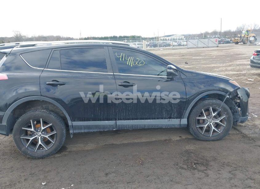 Photo 13 of 2016 Toyota Rav4 SE (VIN 2T3JFREV3GW409594)