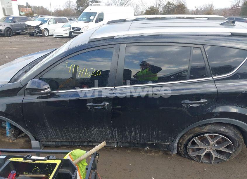 Photo 14 of 2016 Toyota Rav4 SE (VIN 2T3JFREV3GW409594)