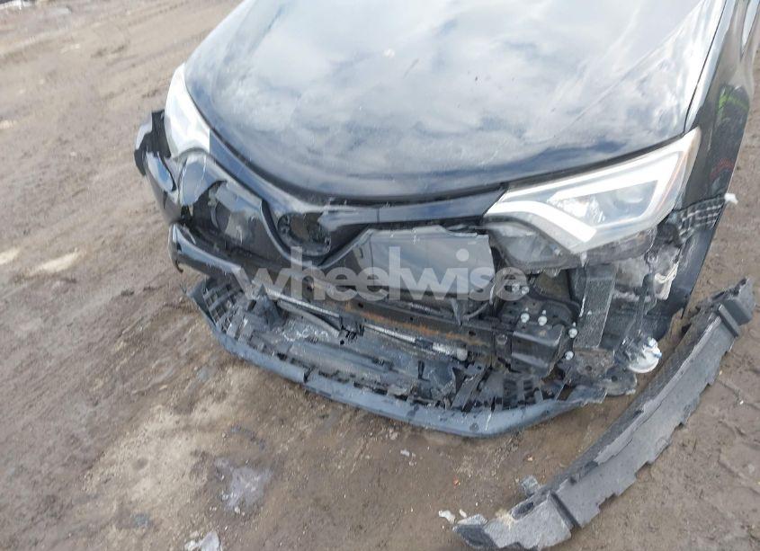 Photo 6 of 2016 Toyota Rav4 SE (VIN 2T3JFREV3GW409594)