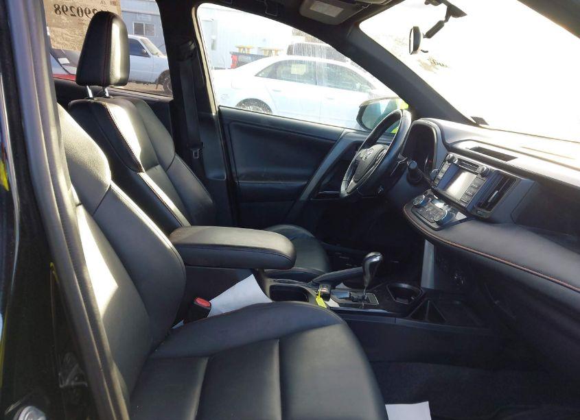 Photo 5 of 2016 Toyota Rav4 SE (VIN 2T3JFREV3GW443826)