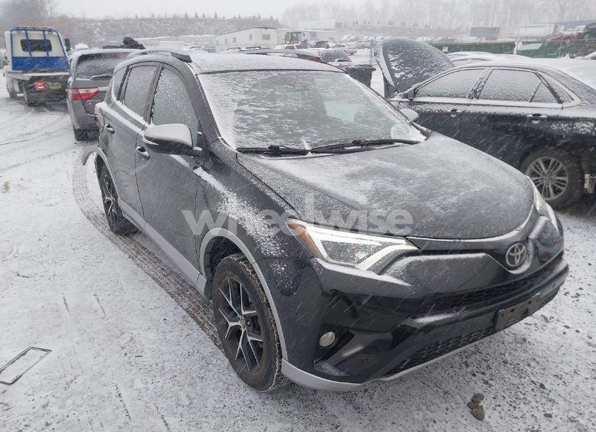 2017 Toyota Rav4 SE (VIN 2T3JFREV5HW591932) main photo
