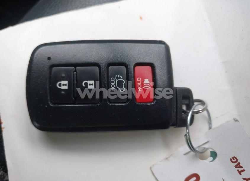 Photo 11 of 2017 Toyota Rav4 SE (VIN 2T3JFREV5HW591932)