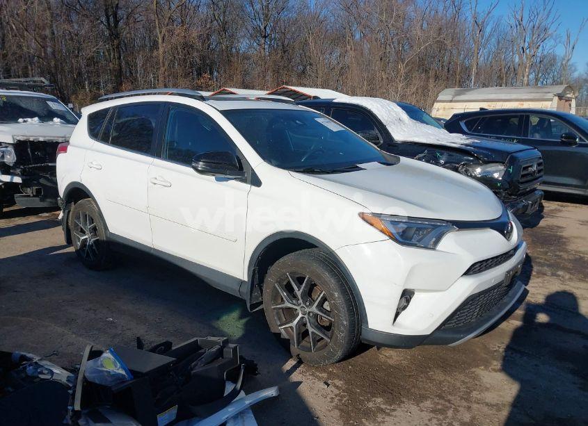 2016 Toyota Rav4 SE (VIN 2T3JFREV8GW423099) main photo