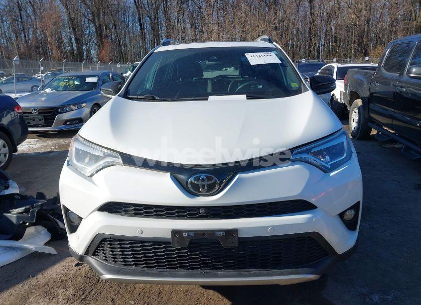 Photo 13 of 2016 Toyota Rav4 SE (VIN 2T3JFREV8GW423099)