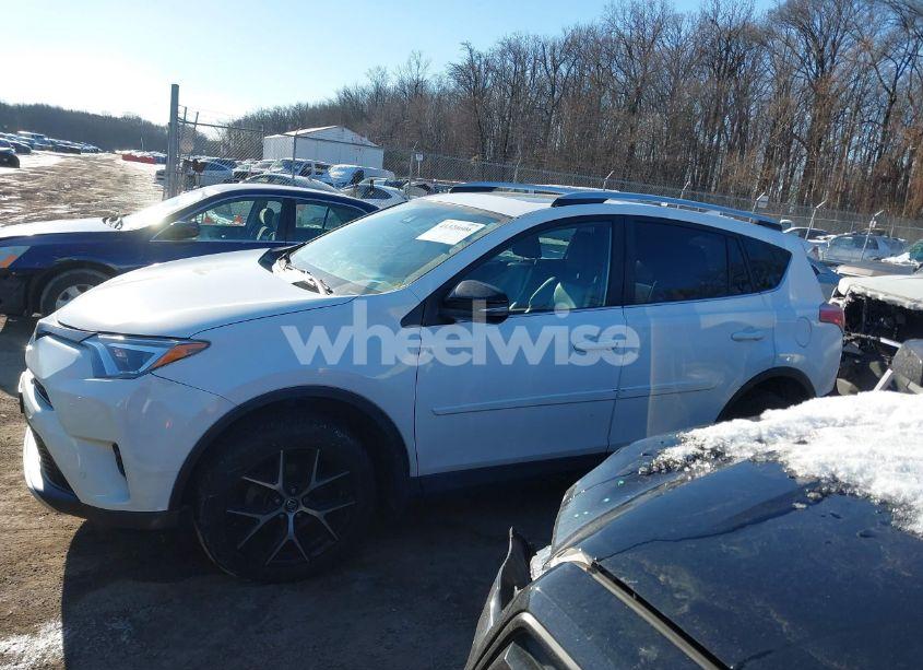 Photo 15 of 2016 Toyota Rav4 SE (VIN 2T3JFREV8GW423099)