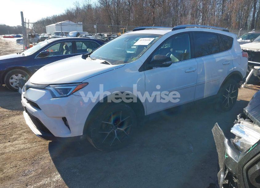 Photo 2 of 2016 Toyota Rav4 SE (VIN 2T3JFREV8GW423099)