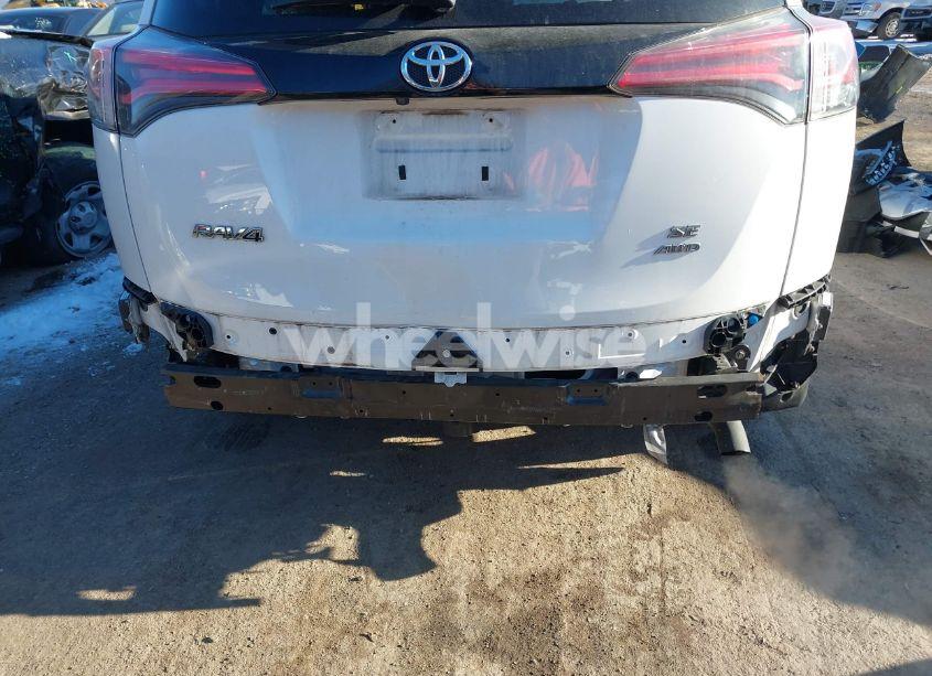 Photo 6 of 2016 Toyota Rav4 SE (VIN 2T3JFREV8GW423099)