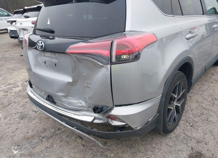 Photo 6 of 2017 Toyota Rav4 SE (VIN 2T3JFREV8HW654361)