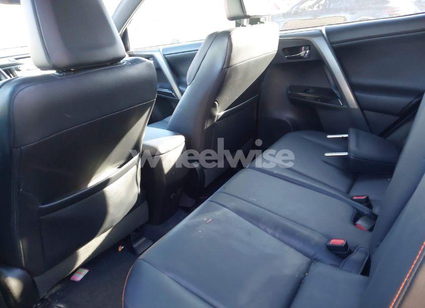 Photo 8 of 2016 Toyota Rav4 SE (VIN 2T3JFREV9GW501664)