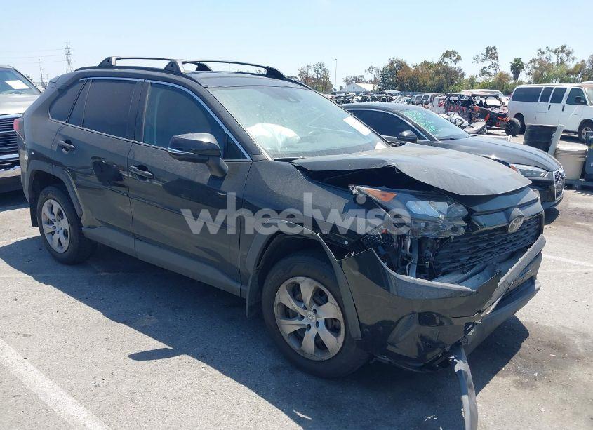 2020 Toyota Rav4 LE (VIN 2T3K1RFV0LW064469) main photo
