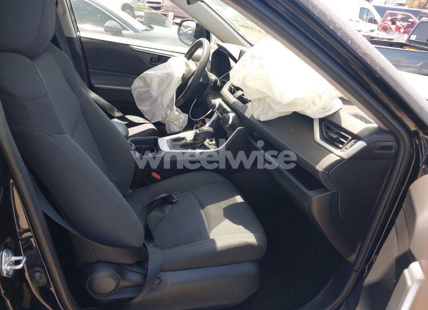 Photo 5 of 2020 Toyota Rav4 LE (VIN 2T3K1RFV0LW064469)