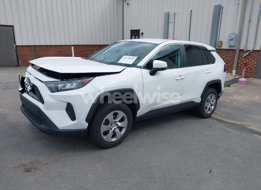 Photo 2 of 2022 Toyota Rav4 LE (VIN 2T3K1RFV0NC207277)