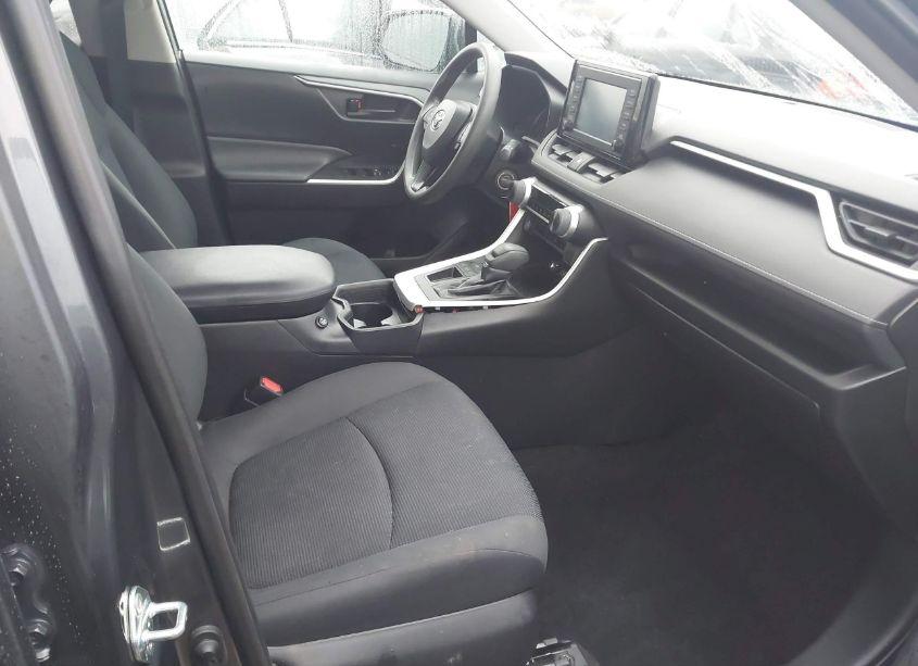 Photo 5 of 2019 Toyota Rav4 LE (VIN 2T3K1RFV1KW051972)