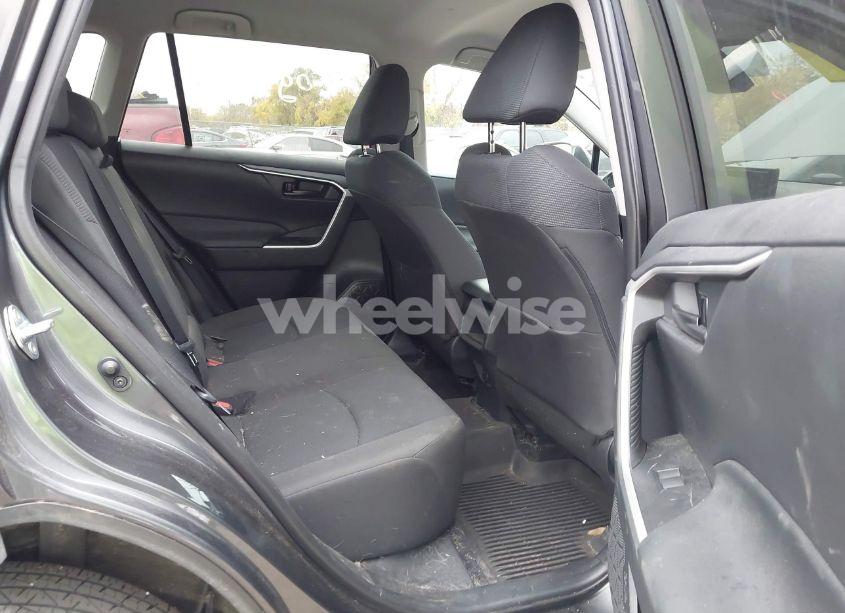 Photo 8 of 2020 Toyota Rav4 LE (VIN 2T3K1RFV1LC085770)