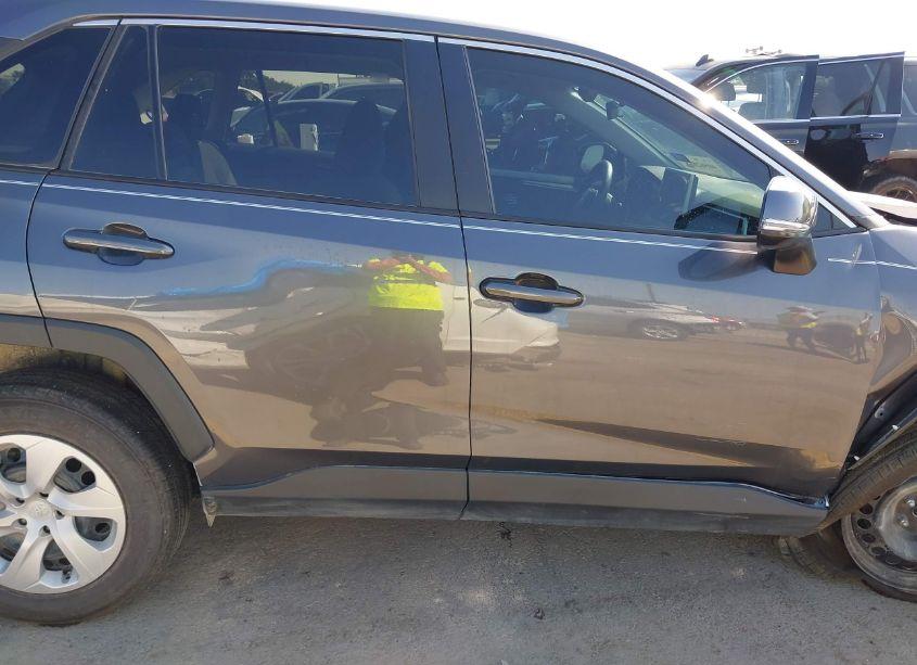 Photo 13 of 2024 Toyota Rav4 LE (VIN 2T3K1RFV1RC277098)