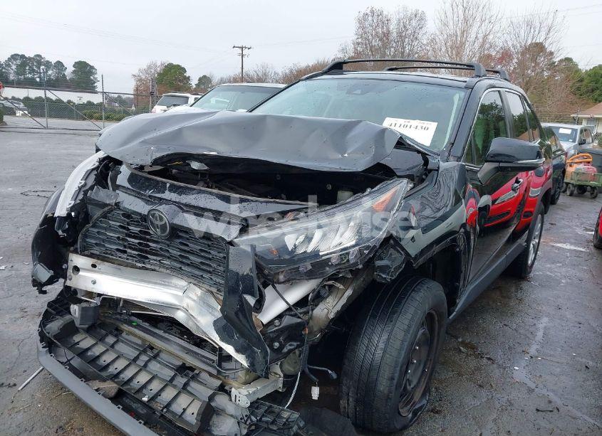 Photo 2 of 2019 Toyota Rav4 LE (VIN 2T3K1RFV2KW020522)