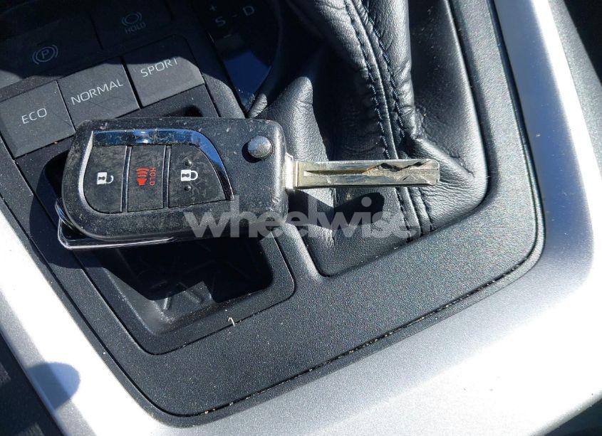 Photo 11 of 2020 Toyota Rav4 LE (VIN 2T3K1RFV2LW091186)