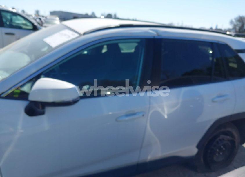 Photo 14 of 2020 Toyota Rav4 LE (VIN 2T3K1RFV2LW091186)