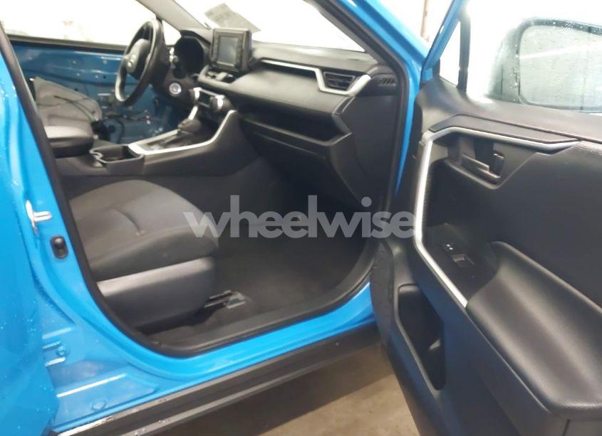 Photo 5 of 2019 Toyota Rav4 LE (VIN 2T3K1RFV5KW034821)