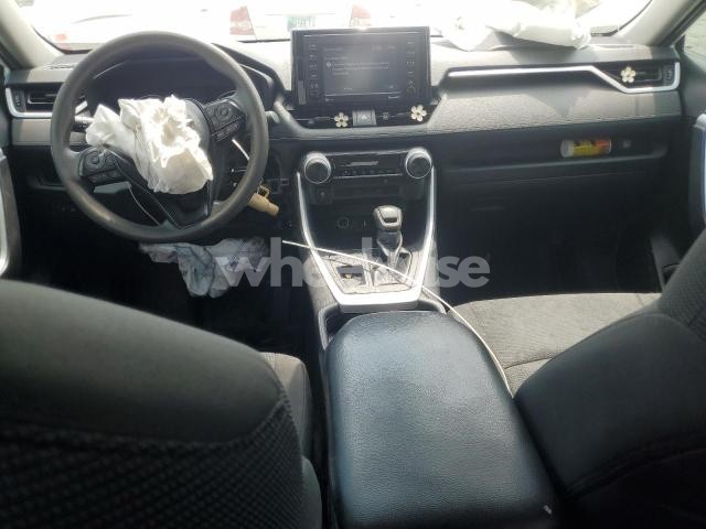 Photo 6 of 2020 TOYOTA RAV4 LE (VIN 2T3K1RFV5LC063786)