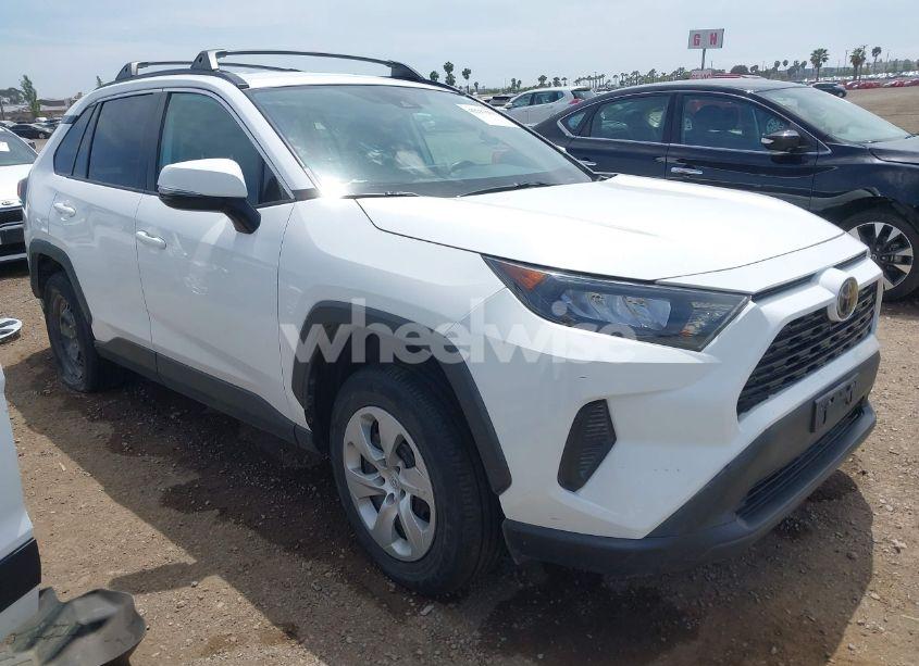 2020 Toyota Rav4 LE (VIN 2T3K1RFV5LW084927) main photo