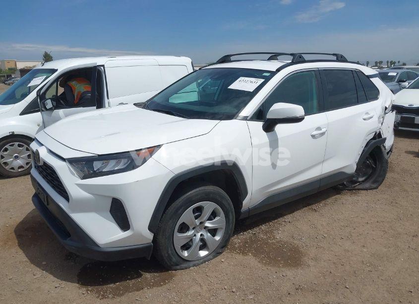 Photo 2 of 2020 Toyota Rav4 LE (VIN 2T3K1RFV5LW084927)