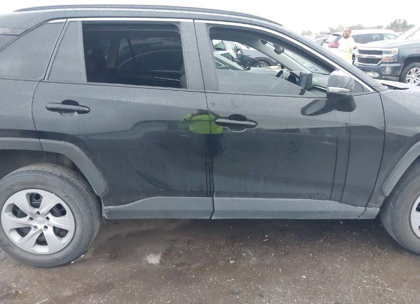 Photo 13 of 2020 Toyota Rav4 LE (VIN 2T3K1RFV6LC042946)
