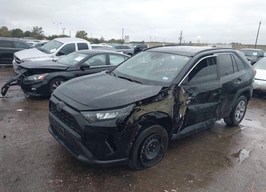 Photo 2 of 2020 Toyota Rav4 LE (VIN 2T3K1RFV6LC042946)