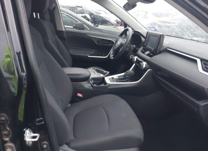 Photo 5 of 2020 Toyota Rav4 LE (VIN 2T3K1RFV6LC042946)