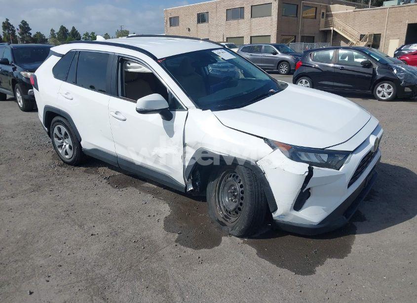 2020 Toyota Rav4 LE (VIN 2T3K1RFV6LW076190) main photo