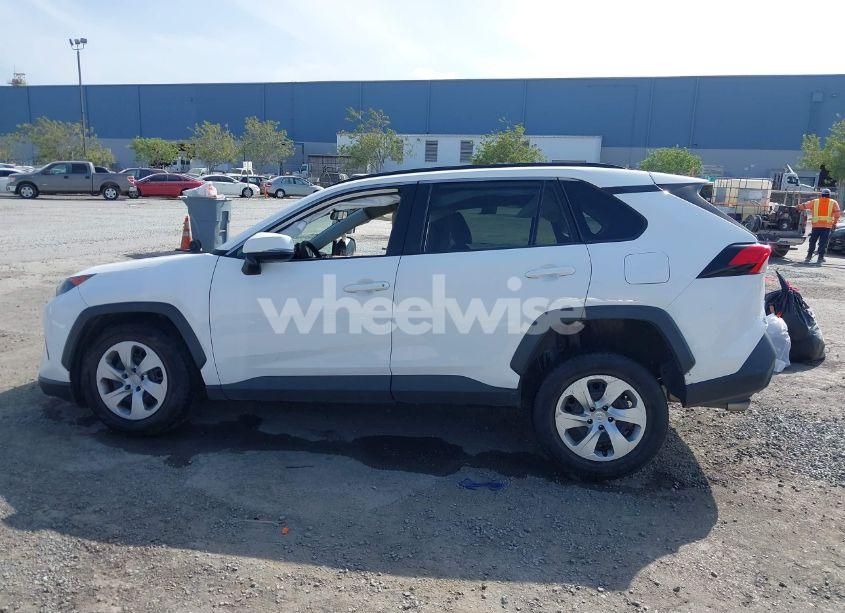 Photo 14 of 2020 Toyota Rav4 LE (VIN 2T3K1RFV6LW076190)