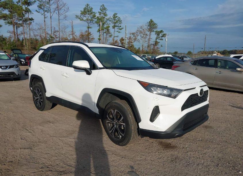 2021 Toyota Rav4 LE (VIN 2T3K1RFV7MC129496) main photo
