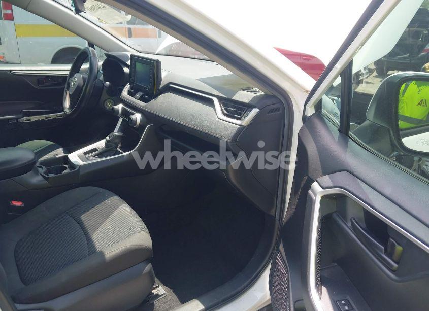 Photo 5 of 2021 Toyota Rav4 LE (VIN 2T3K1RFV7MC171442)