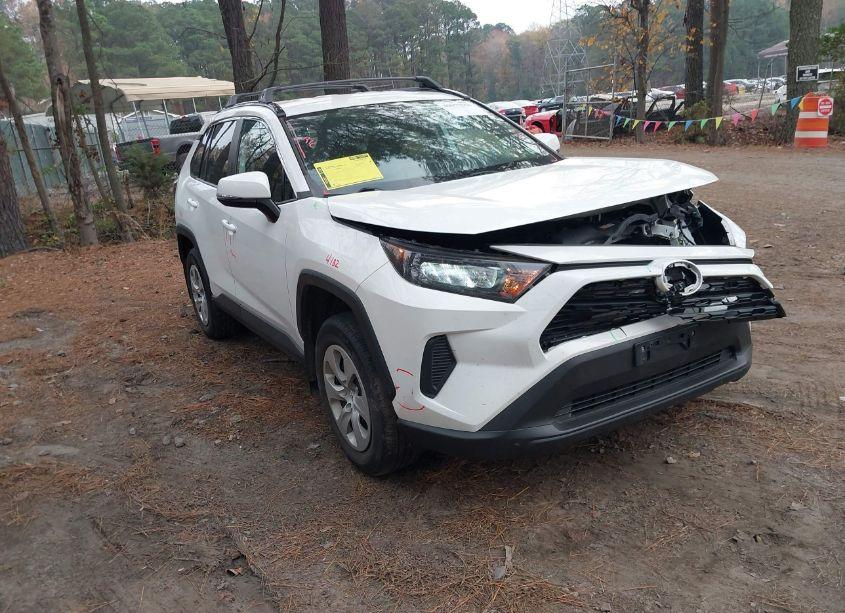 2019 Toyota Rav4 LE (VIN 2T3K1RFV9KW034899) main photo