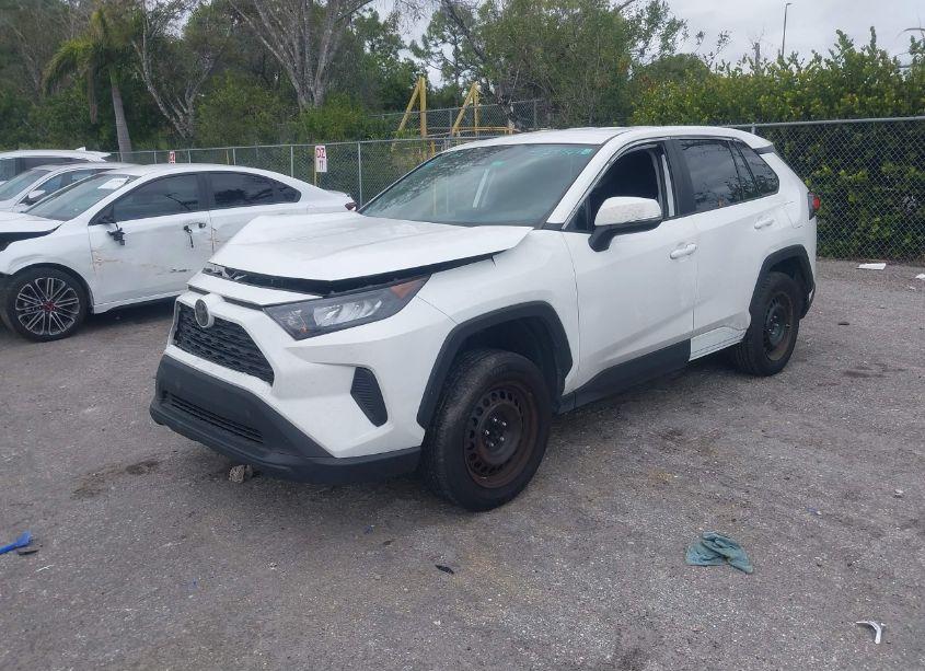 Photo 2 of 2022 Toyota Rav4 LE (VIN 2T3K1RFV9NC202322)
