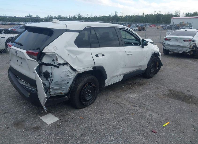 Photo 4 of 2022 Toyota Rav4 LE (VIN 2T3K1RFV9NC202322)