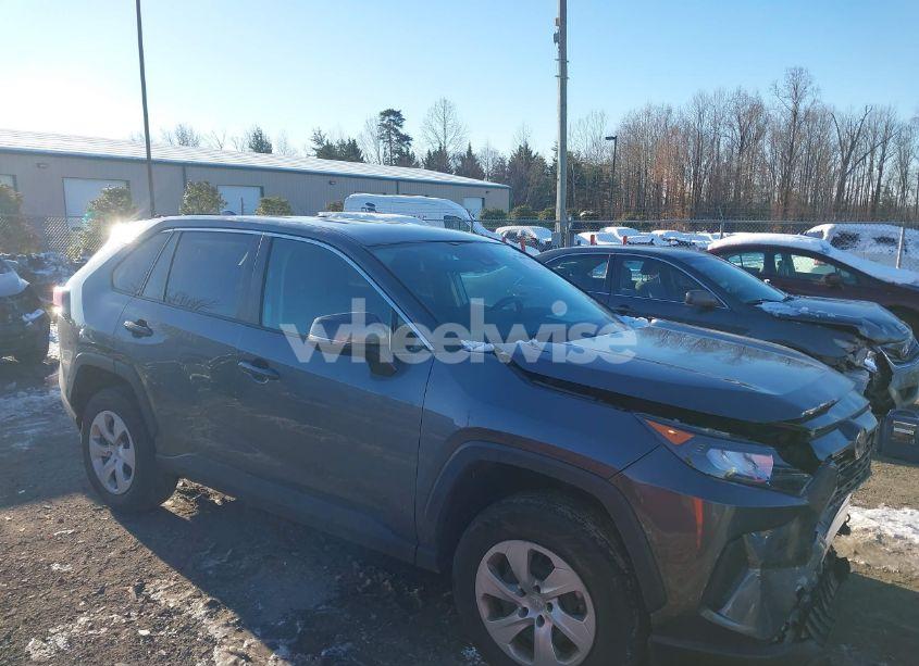 2022 Toyota Rav4 LE (VIN 2T3K1RFVXNC176944) main photo