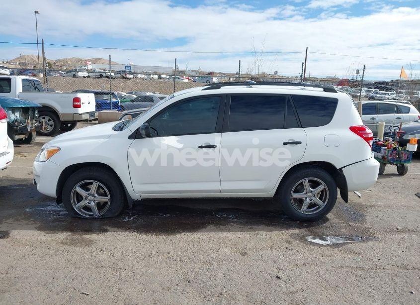 Photo 14 of 2011 Toyota Rav4 N/A (VIN 2T3KF4DV3BW098315)