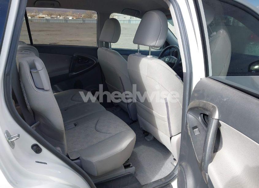 Photo 8 of 2011 Toyota Rav4 N/A (VIN 2T3KF4DV3BW098315)