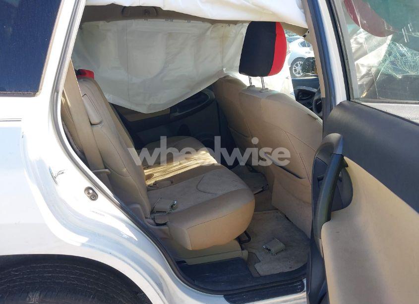 Photo 8 of 2011 Toyota Rav4 (VIN 2T3KF4DV5BW105247)