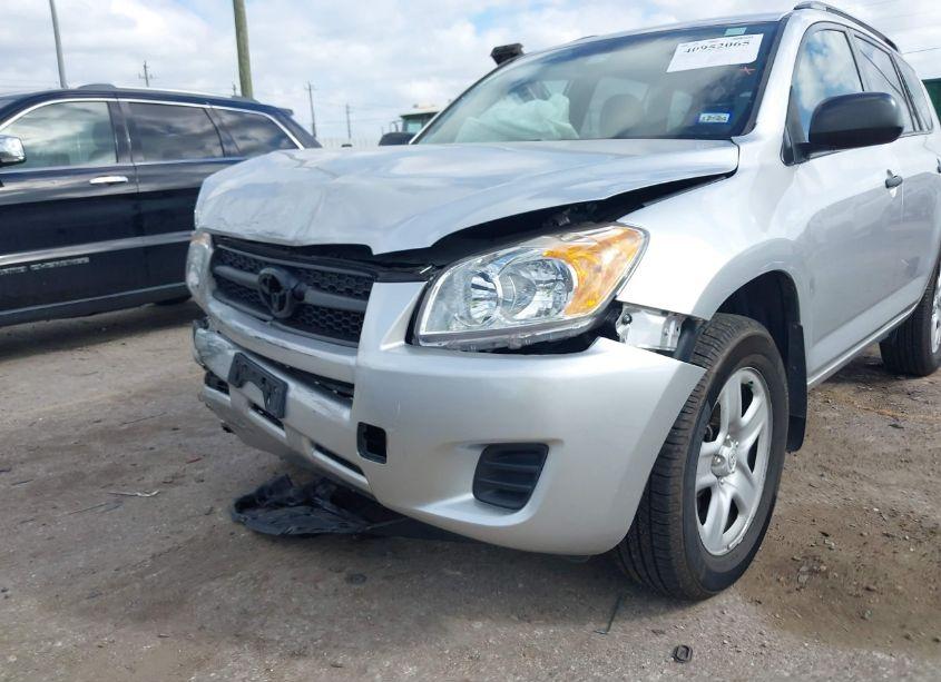 Photo 6 of 2011 Toyota Rav4 (VIN 2T3KF4DV6BW103393)