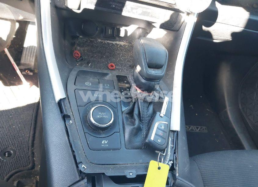 Photo 11 of 2020 Toyota Rav4 (VIN 2T3LWRFV3LW064486)