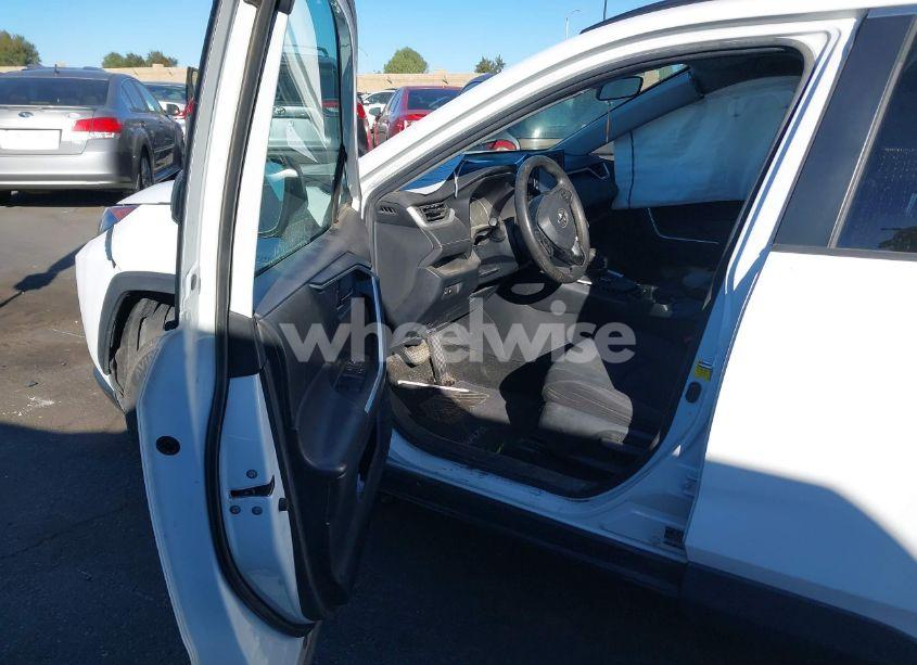 Photo 5 of 2020 Toyota Rav4 (VIN 2T3LWRFV3LW064486)