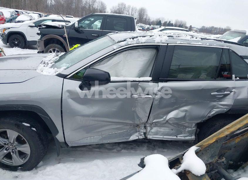 Photo 14 of 2024 Toyota Rav4 HYBRID LE (VIN 2T3LWRFV7RW205116)