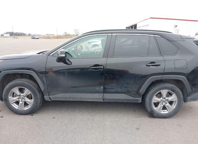 Photo 15 of 2022 Toyota Rav4 HYBRID LE (VIN 2T3MWRFV2NW142876)