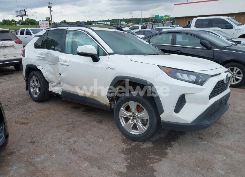 2020 Toyota Rav4 HYBRID LE (VIN 2T3MWRFV5LW077521) main photo