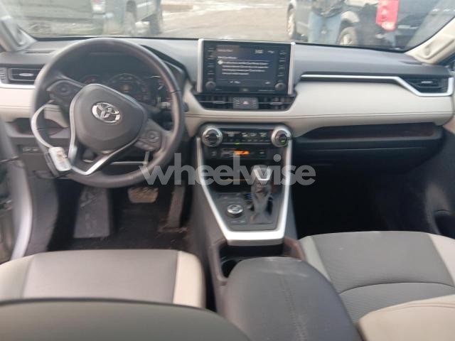 Photo 4 of 2019 TOYOTA RAV4 LIMITED (VIN 2T3N1RFV0KW037784)