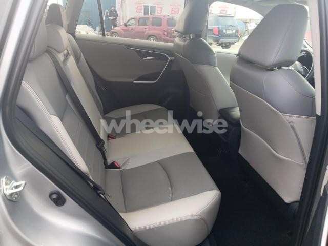 Photo 5 of 2019 TOYOTA RAV4 LIMITED (VIN 2T3N1RFV0KW037784)