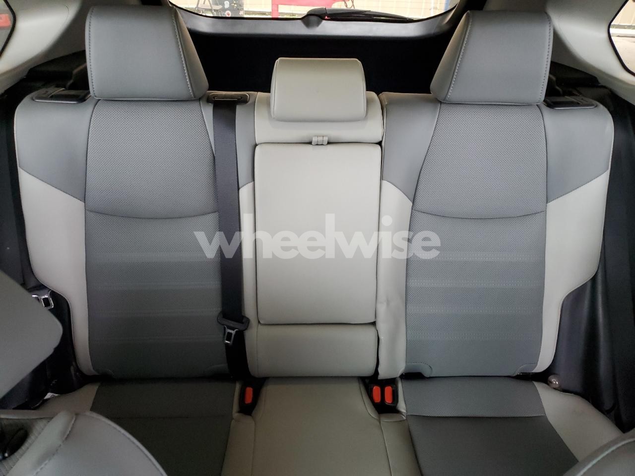 Photo 10 of 2025 TOYOTA RAV4 LIMITED (VIN 2T3N1RFV7SC513000)