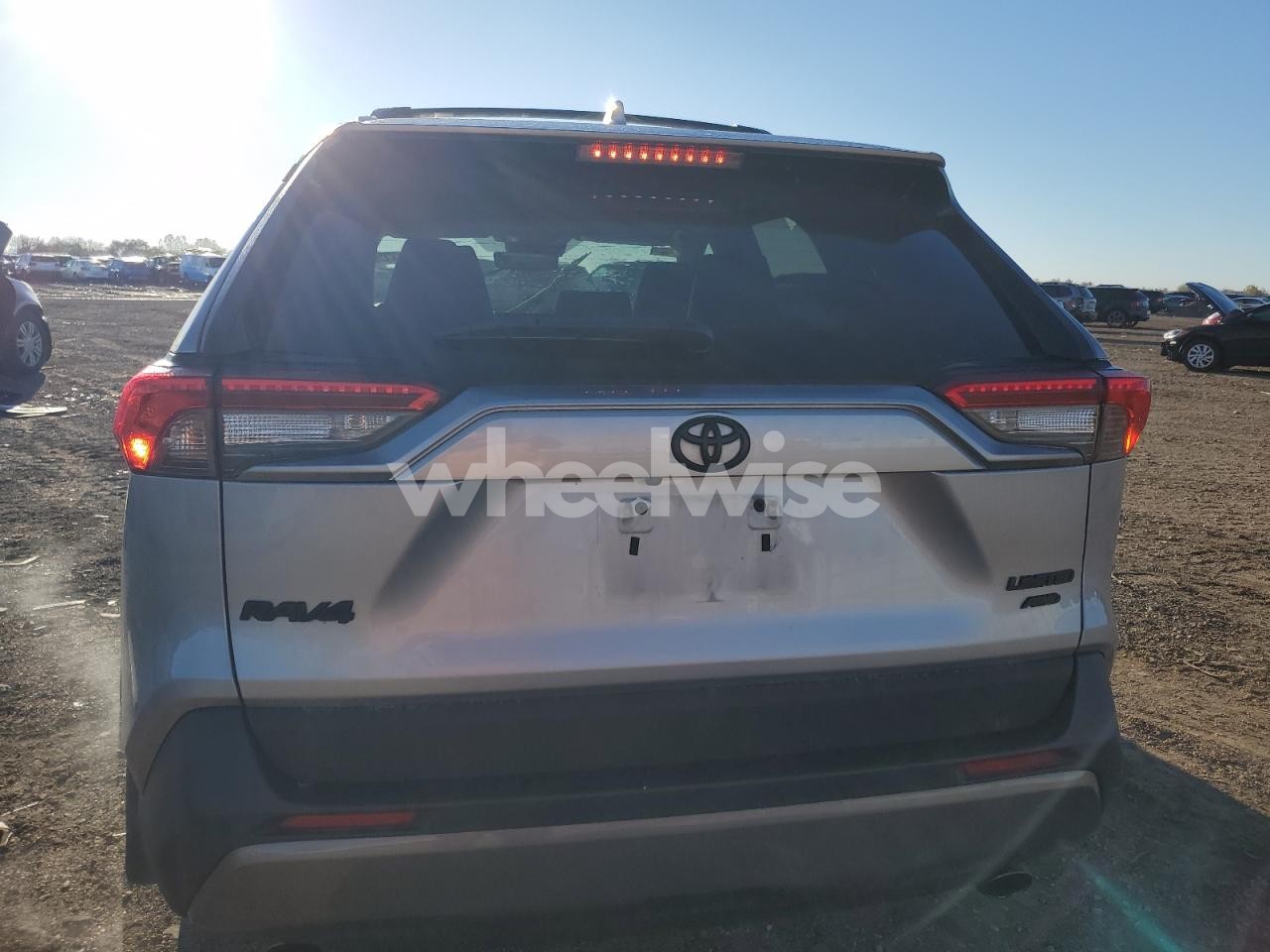 Photo 6 of 2021 TOYOTA RAV4 LIMITED (VIN 2T3N1RFV8MW228159)